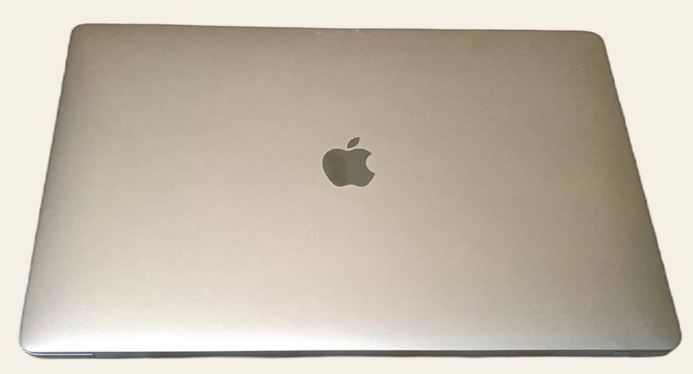 Apple MacBook Pro 16" 2019, i7 6-ядрен, 16GB RAM, Space Gray