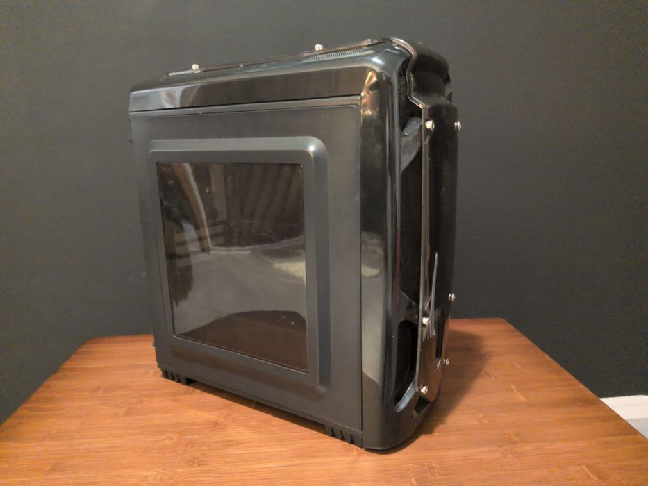 Carcasa Segotep Polar Light Black (cu 3 ventilatoare)