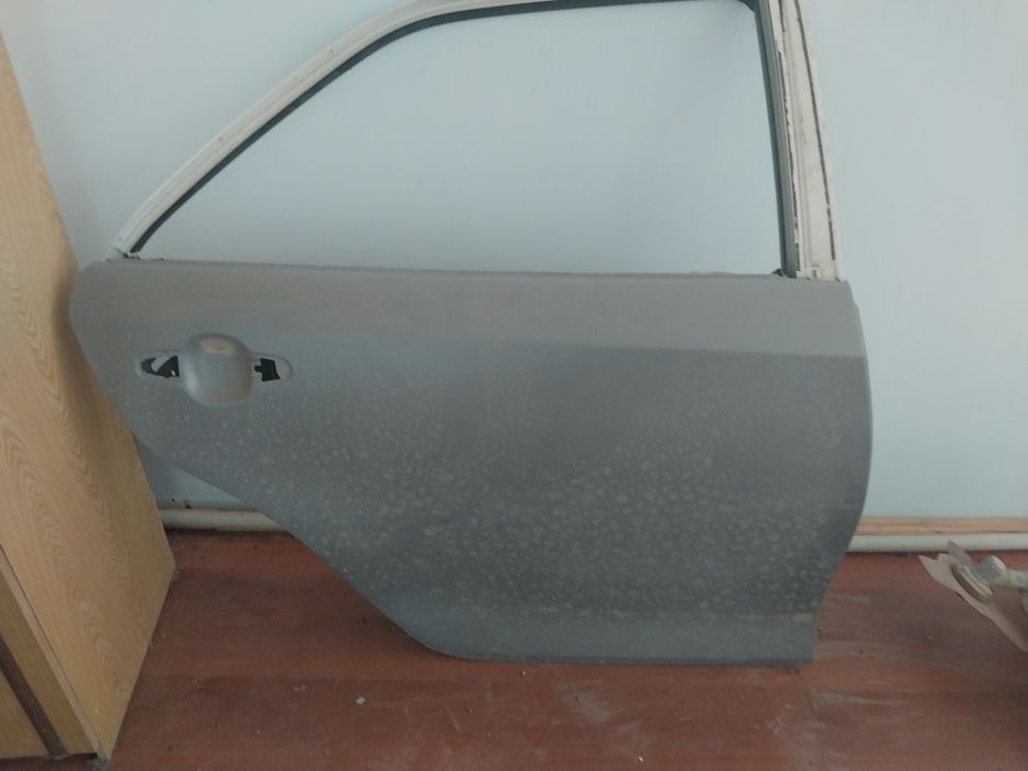 Камри 55 задняя дверь