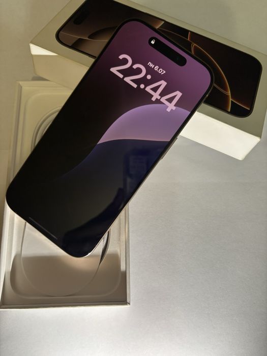 iPhone 16 Pro 128GB Desert Titanium | Чисто нов | Пълен комплект | ТЕЛЕФОНЪТ Е ЗАКЛЮЧЕН КЪМ АМЕРИКАНСКИ ОПЕРАТОР!