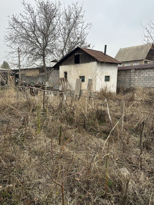 Продаю дачный участок с домом.