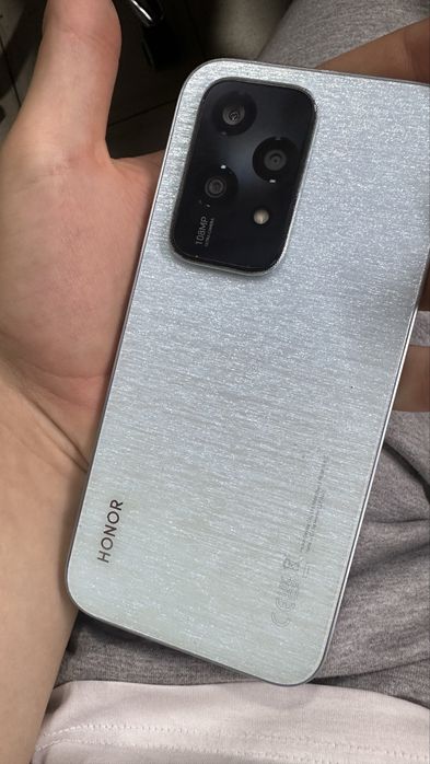 Honor 200 lite srochna sotiladi