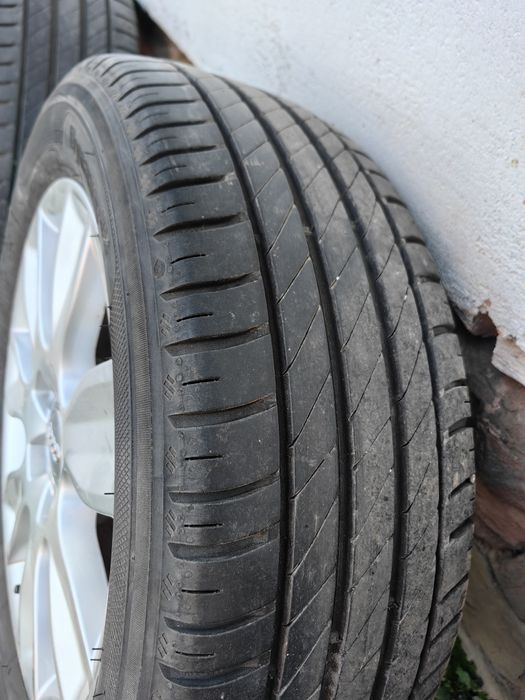 Комплект гуми с джанти 16  AUDI 5x100