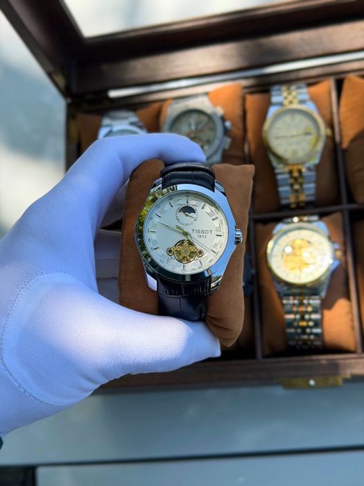 Tissot le locle open heart style