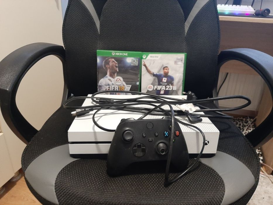 Vând Xbox one s urgent