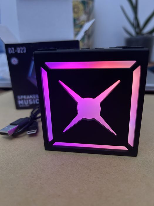 Boxă portabilă bluetooth