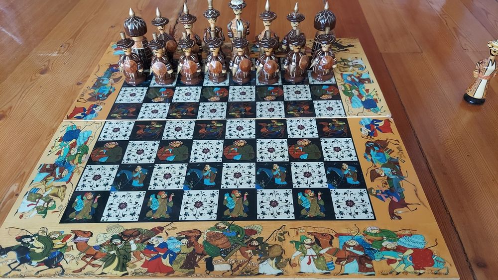 Продаются новые шахматы ручной работы из Самарканда.