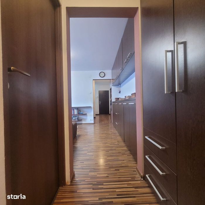 De vanzare apartament cu 4 camere Bld Grivitei