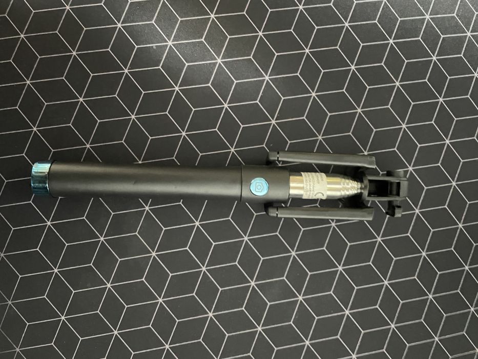 Vând selfie stick pentru poze
