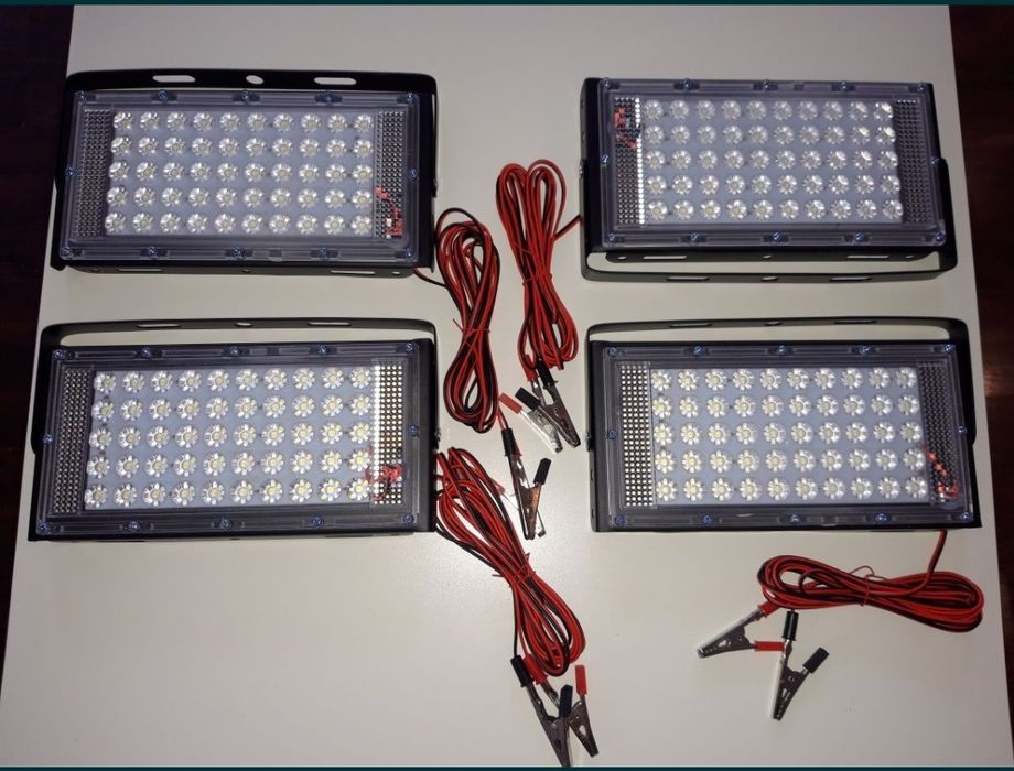 Lampa Auto Cu Leduri 50W SAU 100W 12V Camping, Pescuit Sau Rulota IP65