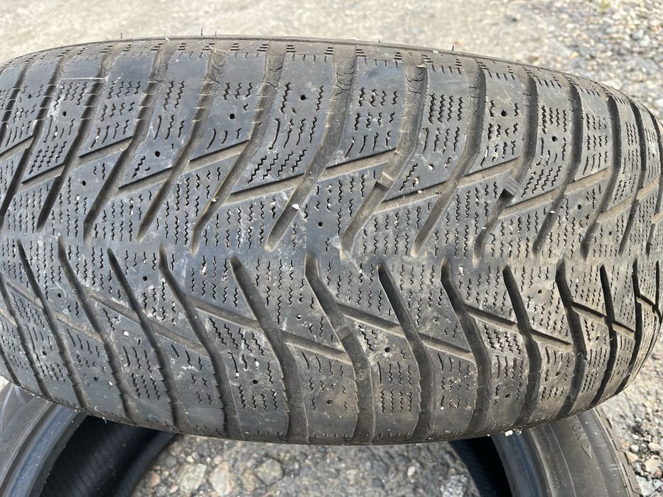 Продам пакрышку на 235/55/R 19