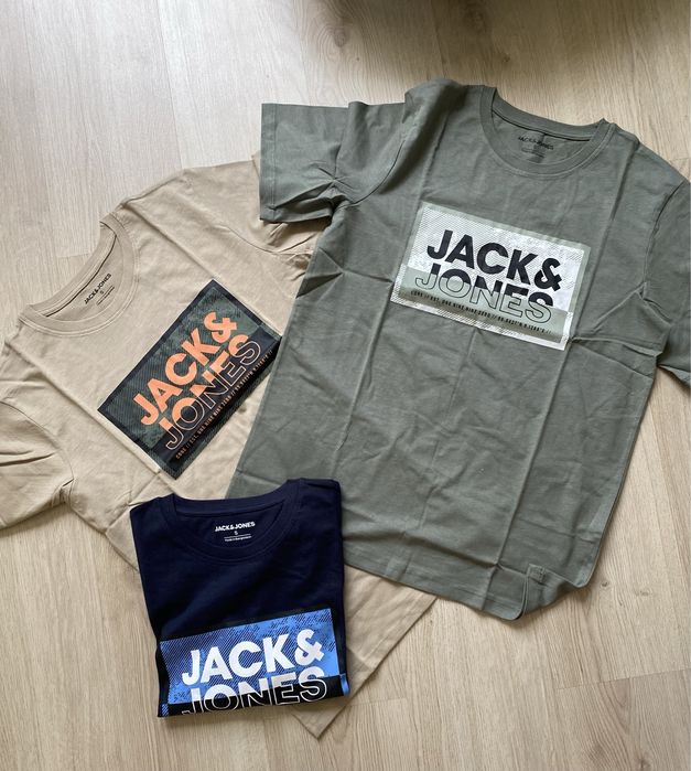 Мъжки тениски различни модели