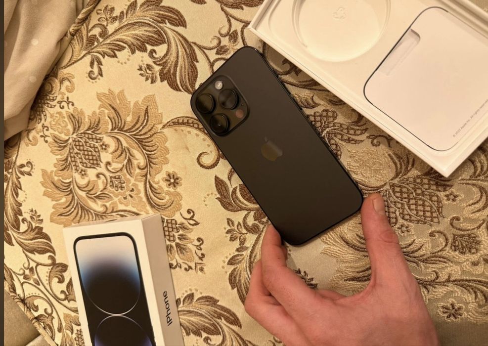 Vand schimb iPhone 14 pro 256 gb impecabil