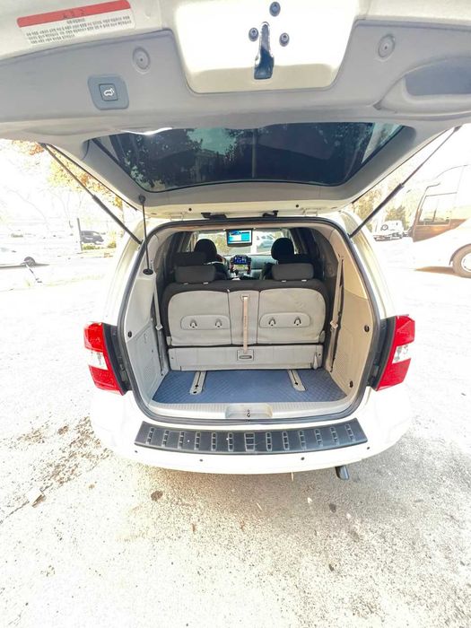 KIA Karnival - 2.7 9700 $