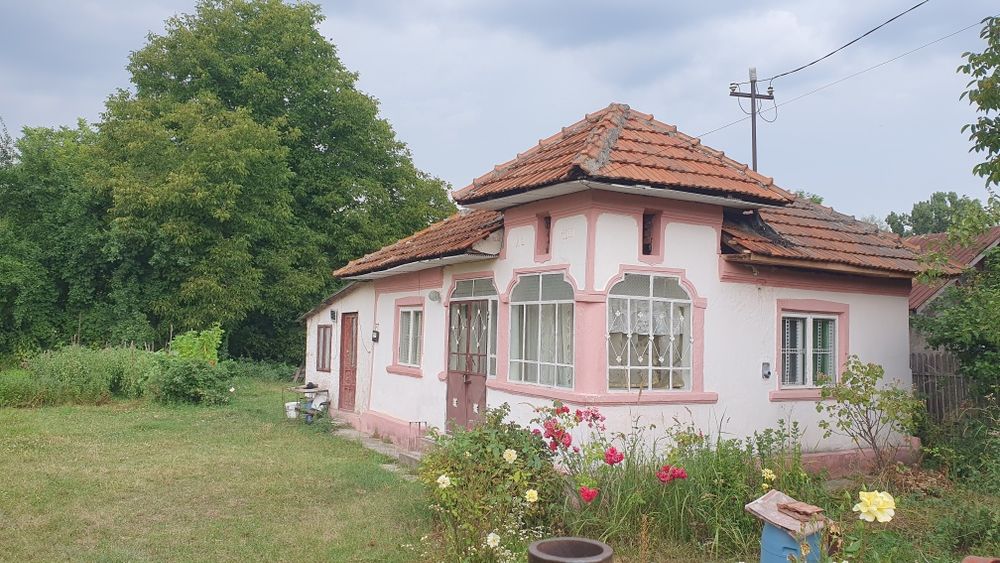 De vânzare casa și teren