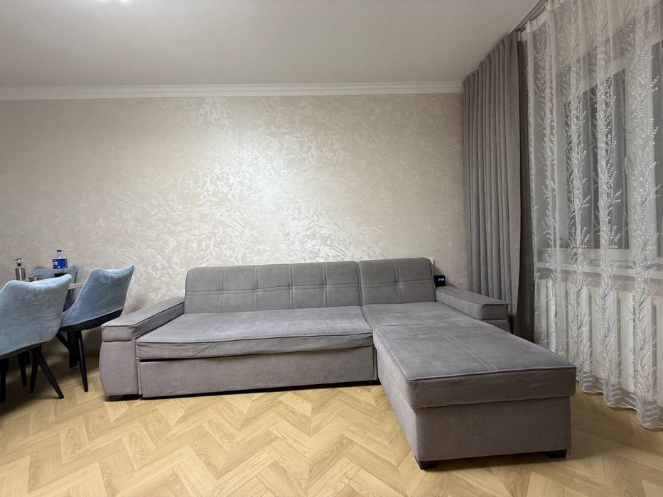 Продам угловой диван-кровать б/у
