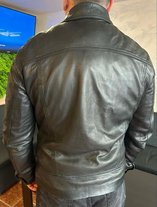 Оригинално яке Dolce & Gabbana.