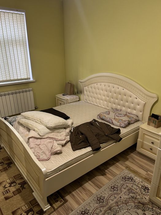 Спальный гарнитур