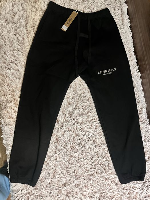 Essentials долнище ново