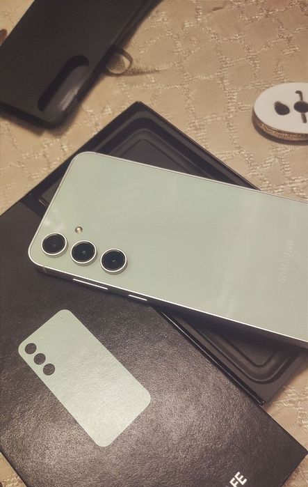 Samsung S24 FE Mint 8/256 GB