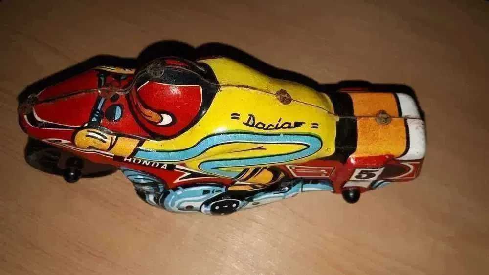 Jucarie- Motocicleta fabricata din tabla perioada comunista