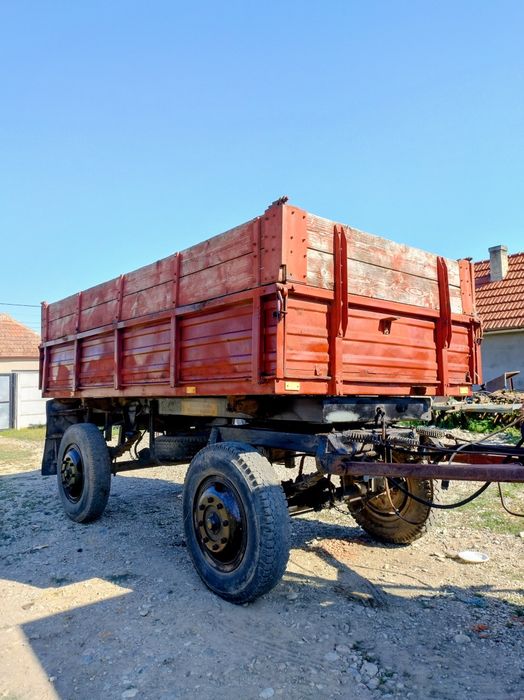 remorca auto  cu carte
