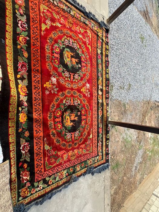 Қол кілем. Өте тамаша. Нағыз қол өнер.