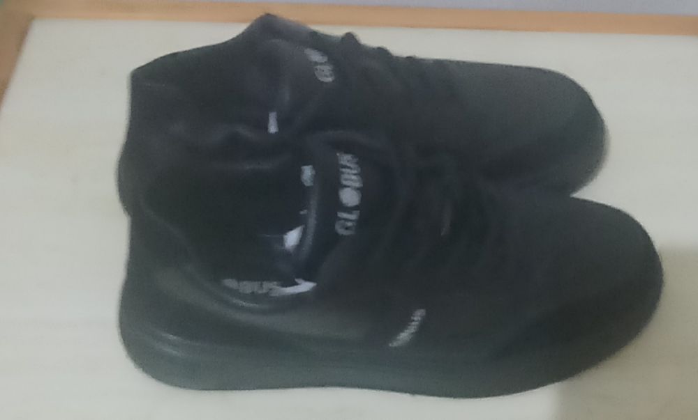 Мужские кроссовки