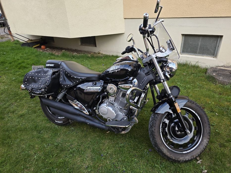 Keeway Superlight 125