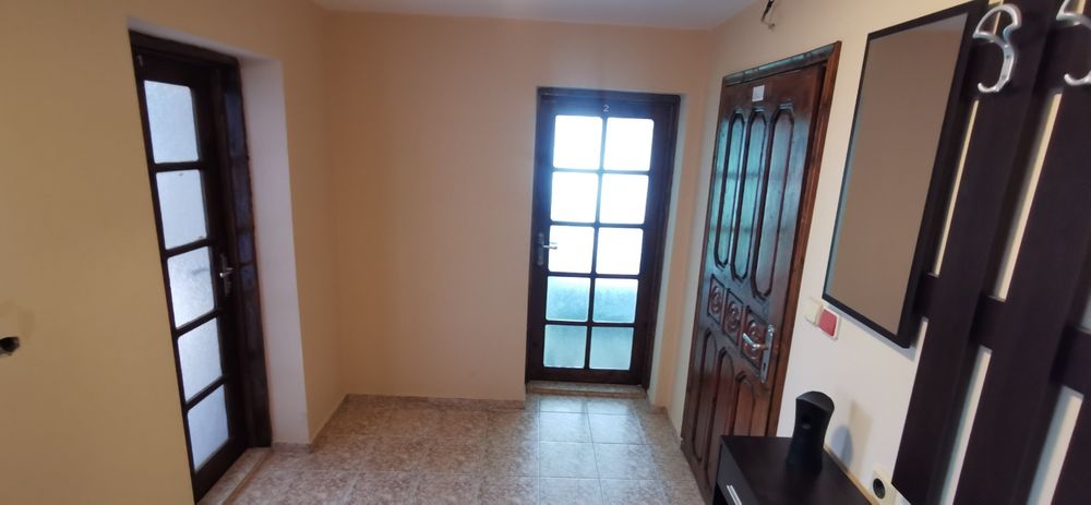 Дава се под наем Етаж от къща в с. Дуранкулак, Област Добрич - 120 кв.м за 51 € - Снимка #8