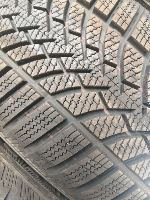 215 55 16 цола гуми като нови simperit