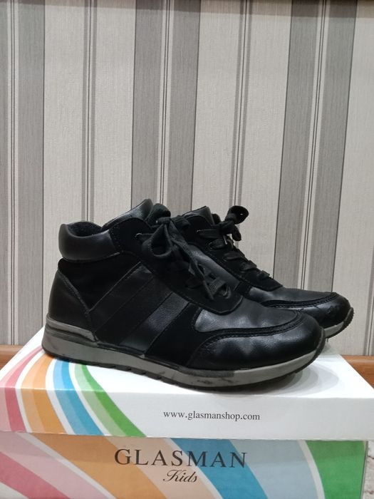 Продам обувь для подростков