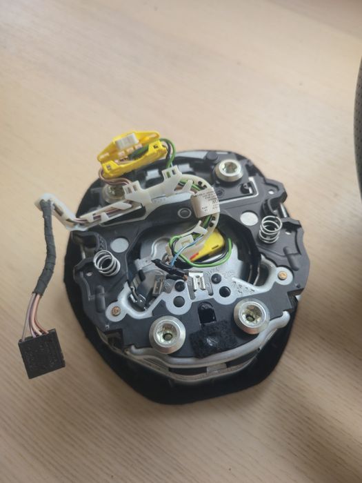 Volan VW Passat Golf 7 pt retrofit  nou piele nappa perforata plus alcantara airbag