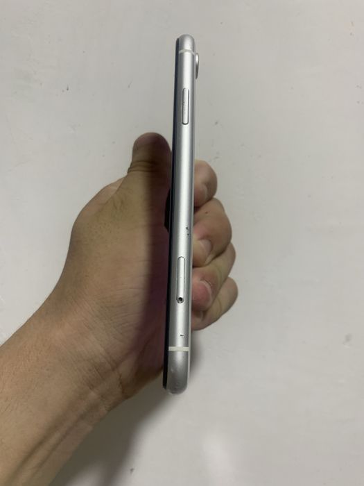 Iphone xr 128 gbliii