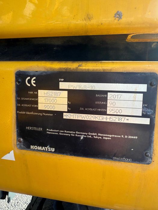 Excavator pe pneuri Komatsu PW148-10 2017