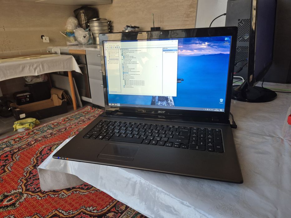 Ноутбук сатылады