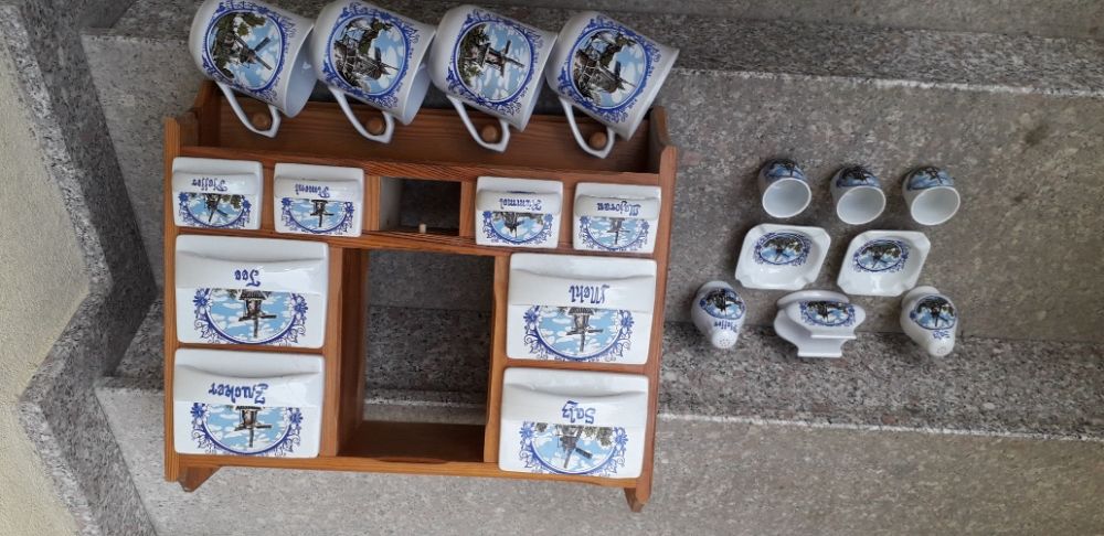 Rustic dulapior pentru condimente