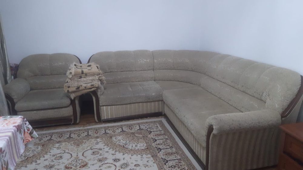Продам диван в хорошем состоянии