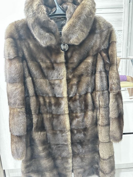 Продам норковую шубу