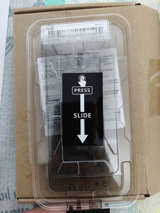 Set 2 Folii de sticla privacy Xiaomi 15