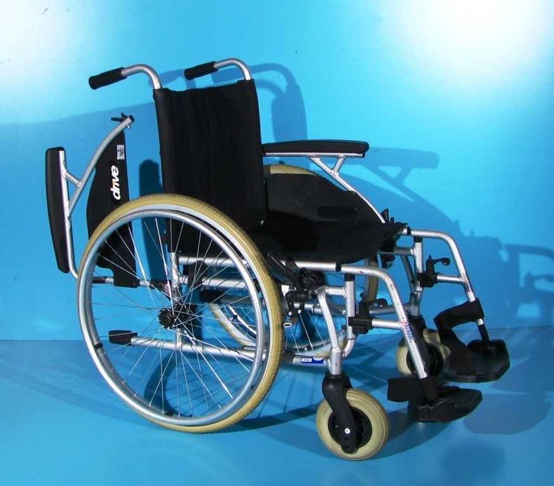 Scaun cu rotile handicap Drive - latime sezut 47 cm