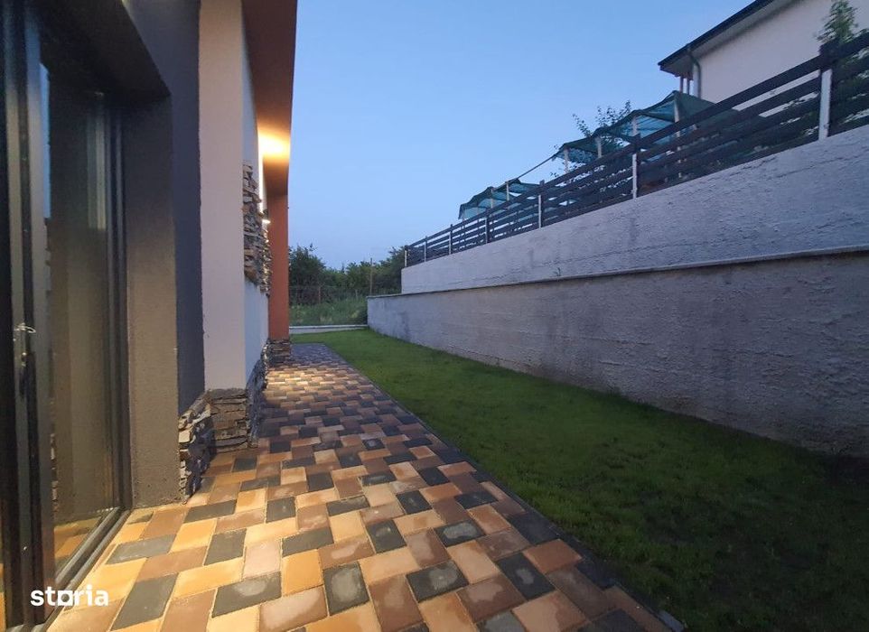 Apartament tip duplex,80mp+30mp teren+2 parcari-Valea AdancaCod:154680