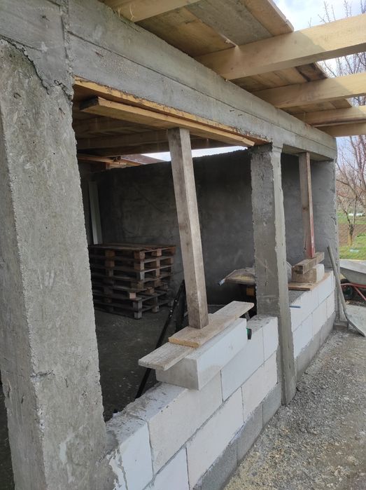 Construcții case și renovări