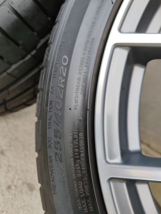 Ауди 20 цола, Audi Q3 , SQ3