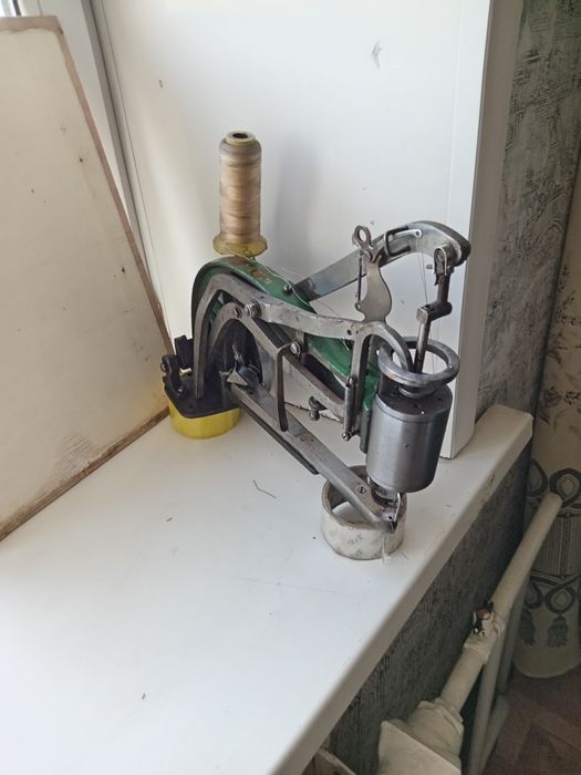 Швейная сапожная машинка