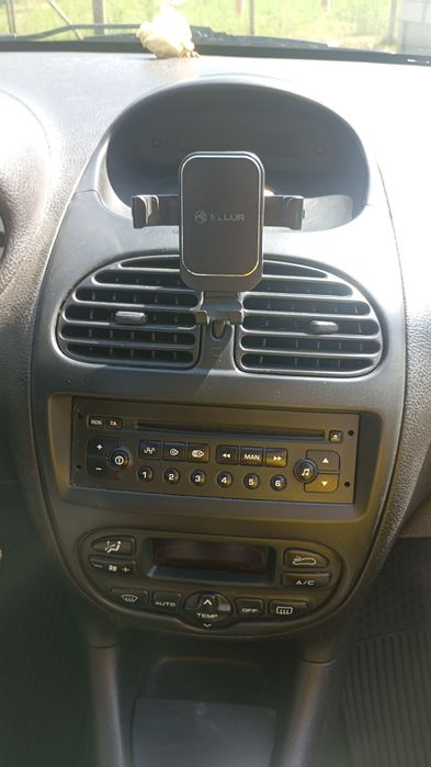 Peugeot 206 1.4 Benzină | 106.000 km | A/C |