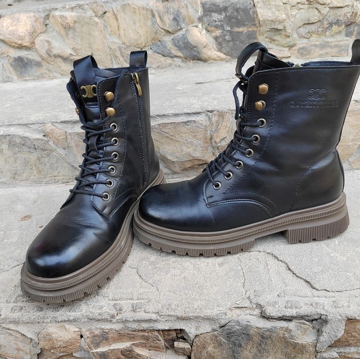 Женские фирменные ботинки