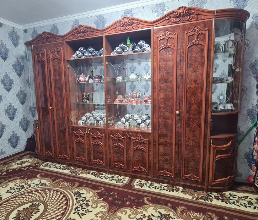 стенька для гостинной