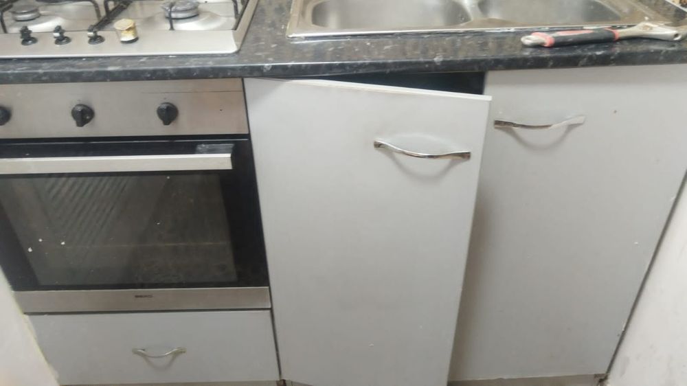 Кухонный гарнитур сатылады