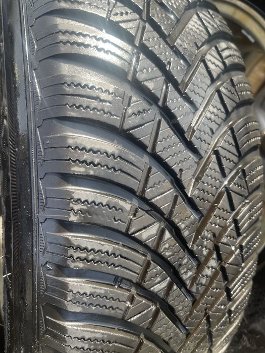 Jante aliaj R16 5x114,3 Hyundai Kia cu anvelope de iarna 215 70 R16